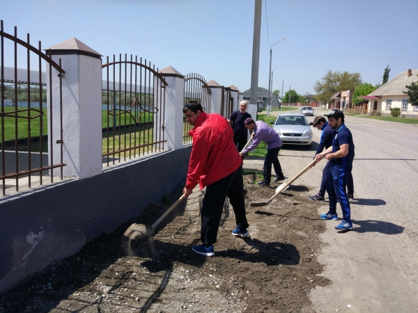 05.06.2017Г. В ГБУ ДО "НАУРСКАЯ ДЮСШ" БЫЛ ПРОВЕДЕН СУББОТНИК